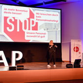 Feel-Photo HOCHWERTIGE PORTRAIT-, BUSINESS- & EVENTFOTOGRAFIE AUS EINER HAND! 025