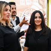 Feel-Photo HOCHWERTIGE PORTRAIT-, BUSINESS- & EVENTFOTOGRAFIE AUS EINER HAND! 044