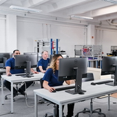 Feel-Photo HOCHWERTIGE PORTRAIT-, BUSINESS- & EVENTFOTOGRAFIE AUS EINER HAND! 073