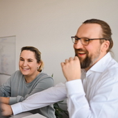 Feel-Photo HOCHWERTIGE PORTRAIT-, BUSINESS- & EVENTFOTOGRAFIE AUS EINER HAND! 014