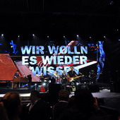 Feel-Photo HOCHWERTIGE PORTRAIT-, BUSINESS- & EVENTFOTOGRAFIE AUS EINER HAND! 058